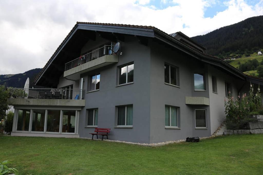 Ferienwohnung Fuer 5 Personen In Cumpadials, Inmitten Der Surselva Sumvitg المظهر الخارجي الصورة