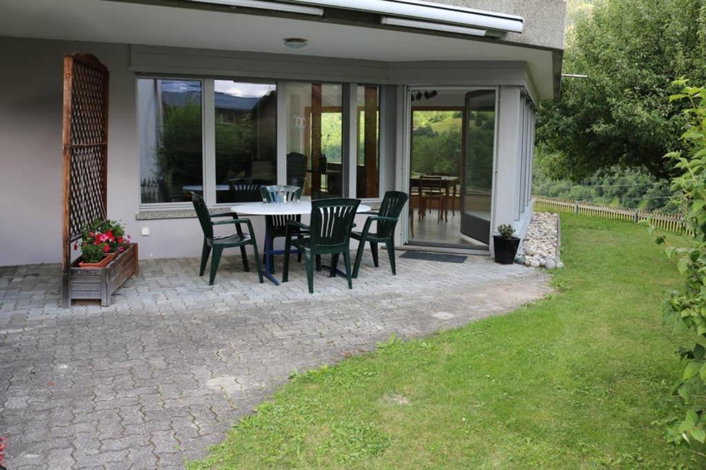 Ferienwohnung Fuer 5 Personen In Cumpadials, Inmitten Der Surselva Sumvitg المظهر الخارجي الصورة