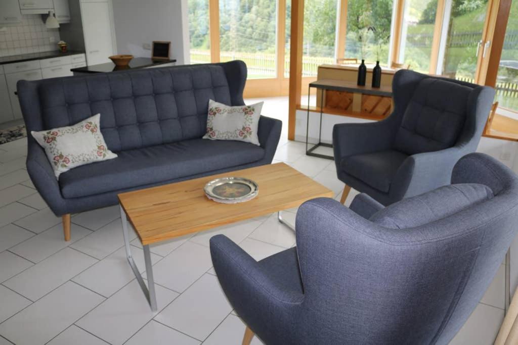 Ferienwohnung Fuer 5 Personen In Cumpadials, Inmitten Der Surselva Sumvitg المظهر الخارجي الصورة